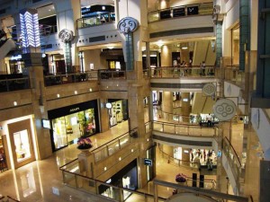 Im Taipeh 101 ist eine High- End Shopping Mall