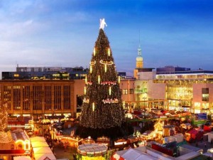 Der größte Weihnachtsbaum auf dem Dortmunder Weihnachtsmarkt