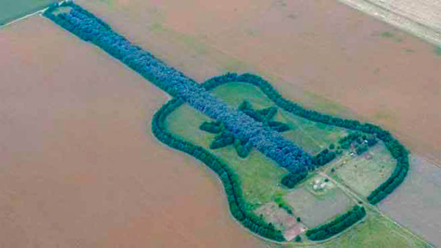 Nazca Guitar - Argentinien - Die größte Gitarre der Welt